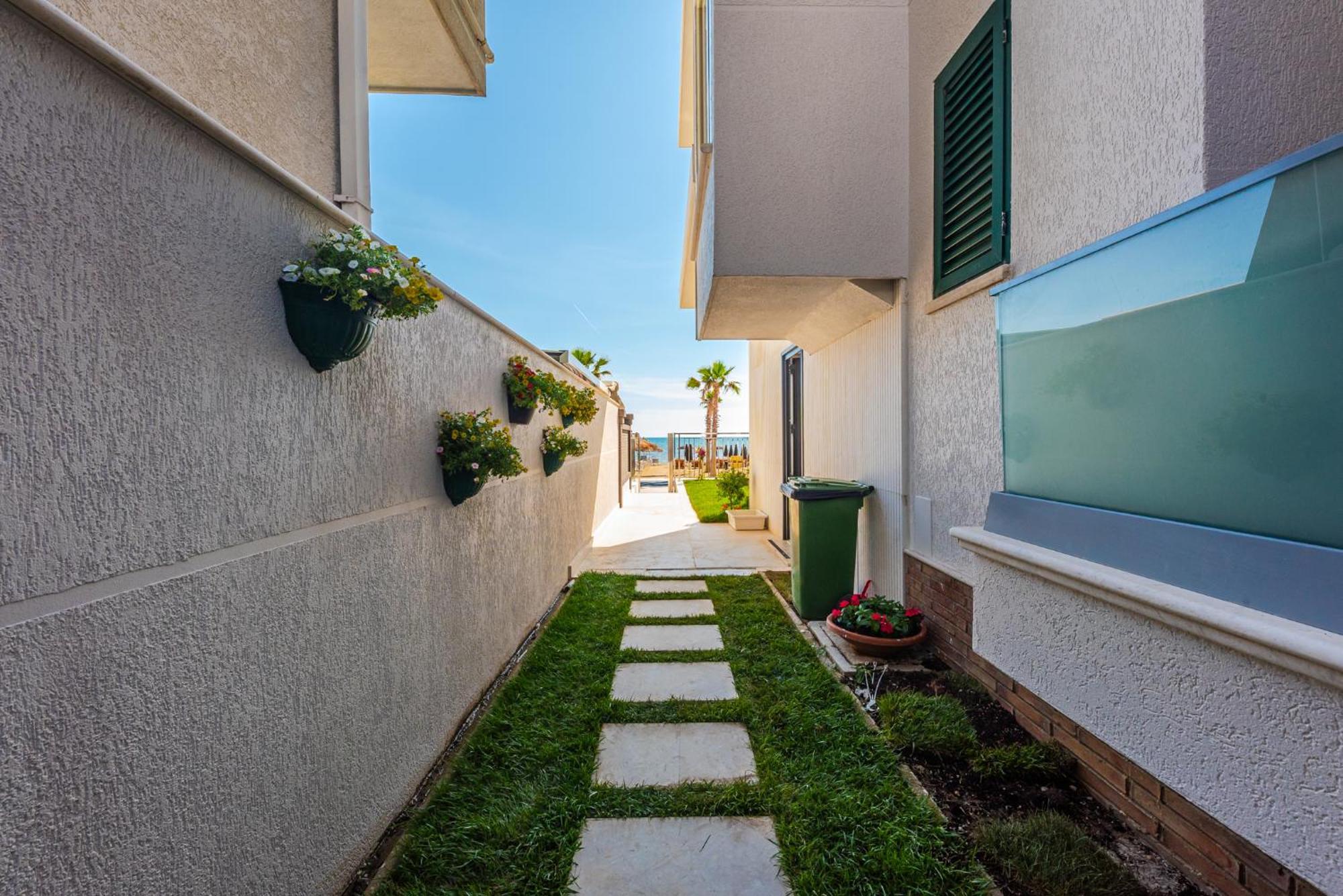 Sea View Apartments Eldo Durres Exterior photo